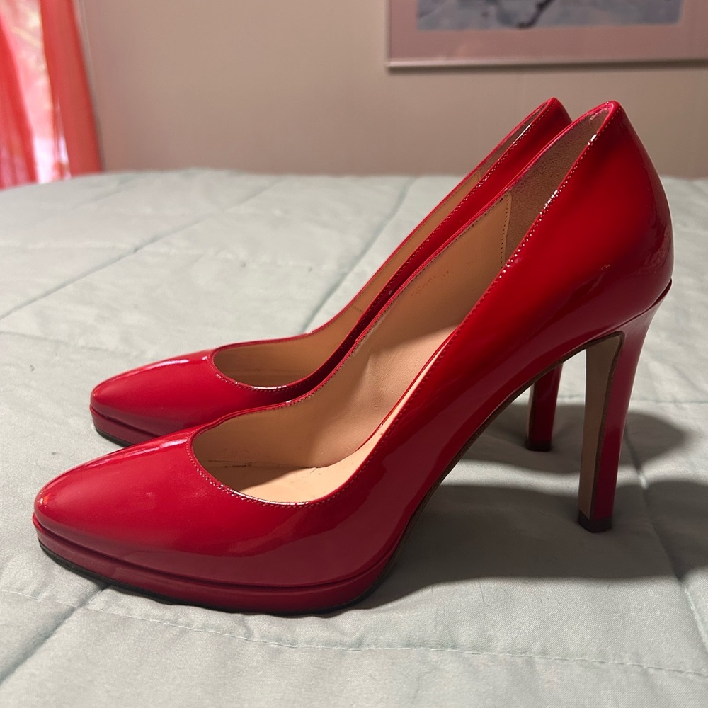 Aquatalia patent pumps